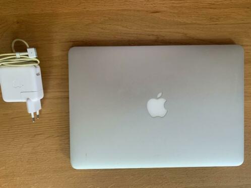 MacBook Air 13 inch mid 2013