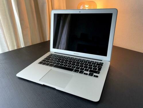 MacBook Air 13 inch mid-2013