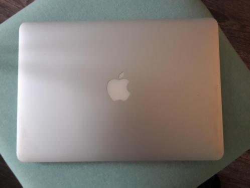 Macbook Air 13-inch Model No A1466 (gekocht dec 2012)