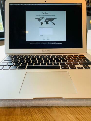 MacBook Air 13 inch Silver