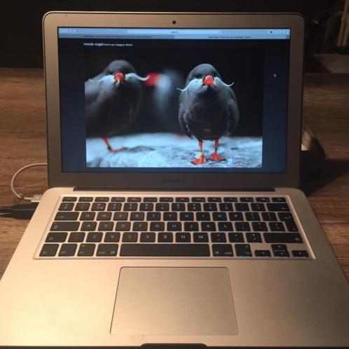 Macbook Air 13-inch4GB geheugenIntel Core i5