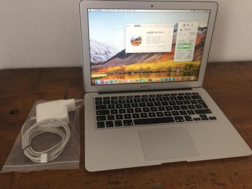 MacBook Air 13 uit 2014 i5 1,3GHz4GB128GB Office 2016