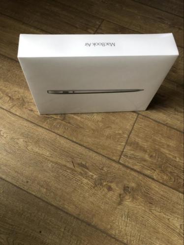 Macbook air 13034-2018-i5 1,8-8GB-128GB-geseald in doos-office