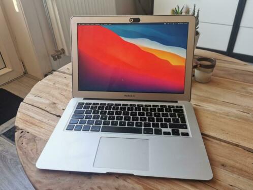 MacBook Air  13034 Inch  8GB i5  256GB SSD