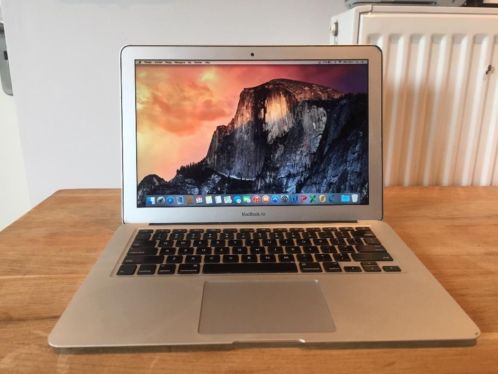 Macbook Air 13039039 1.8Ghz i5 4GB 128GB SSD 2012