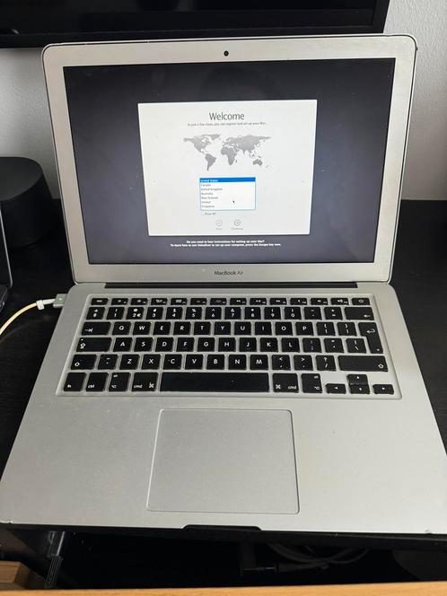 Macbook Air 13,3 2013 512GB werkt goed.