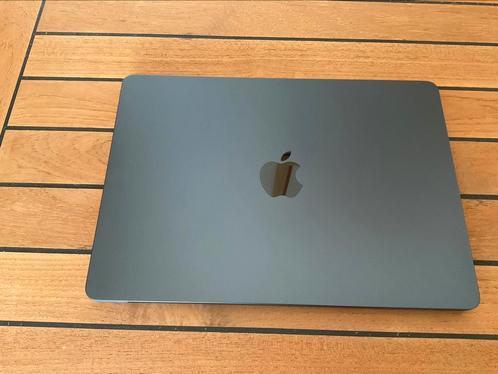 MacBook Air 13.6 inch, M3 chip, 256 gb