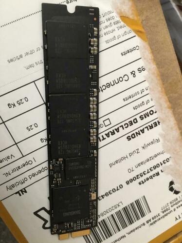  Macbook Air 201011 Flash SSD drive 64Gb met adapter