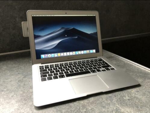 Macbook Air 2013  SSD  Intel Core i5  13 inch