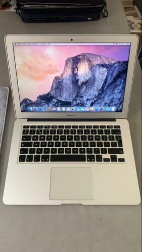 MacBook air 2015 13 inch 256 gb 