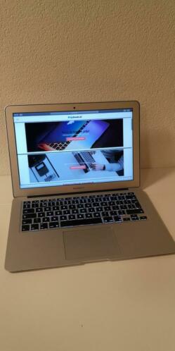 MacBook Air 2015 13 inch i5 4g 128GB SSD MacOs CATALINA
