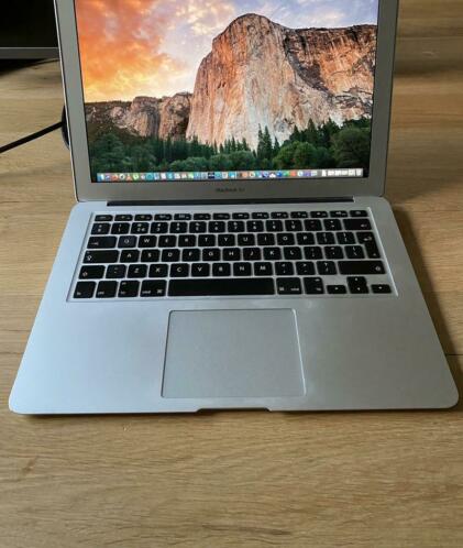 MacBook air 2015 (13.31.6GHZ4GB256GB-NLD)  magic mouse