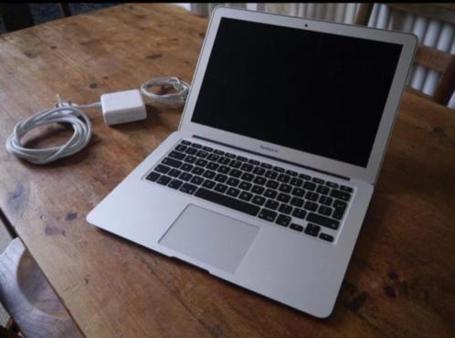 Macbook air 2015 8gb 128gb i5 zo goed als nieuw