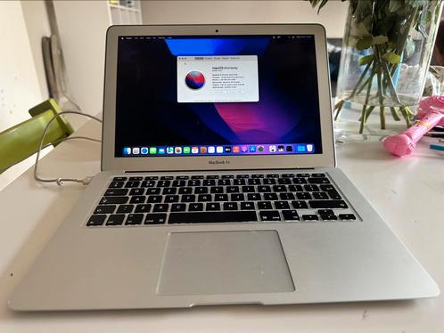 MacBook Air 2015 i5 256GB SSD Great Battery duration