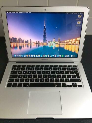 Macbook Air 2017 (13-Inch)