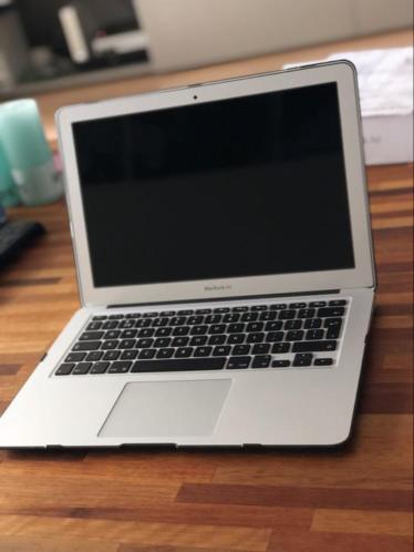 MacBook air 2017 3 maanden oud