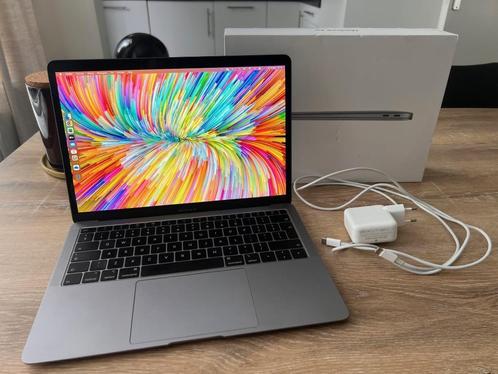 MacBook Air (2019)  115 Cycli  Kleur spacegray  ZGAN