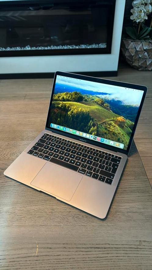 MacBook Air 2019  8gb ram  128gb Ssd