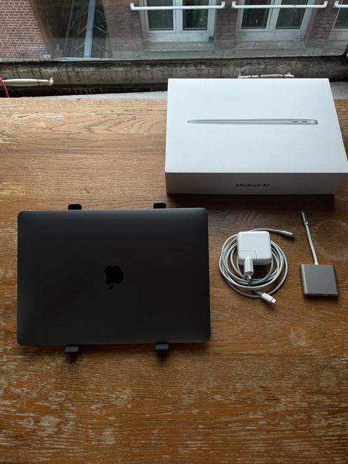 MacBook Air 2019 Touch ID  35w lader HDMI-donglestandaard