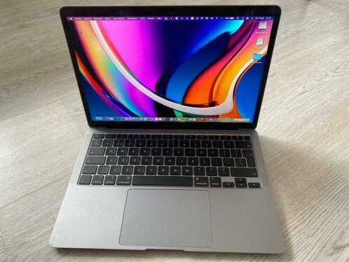 MacBook Air 2020 13 inch i716GB512