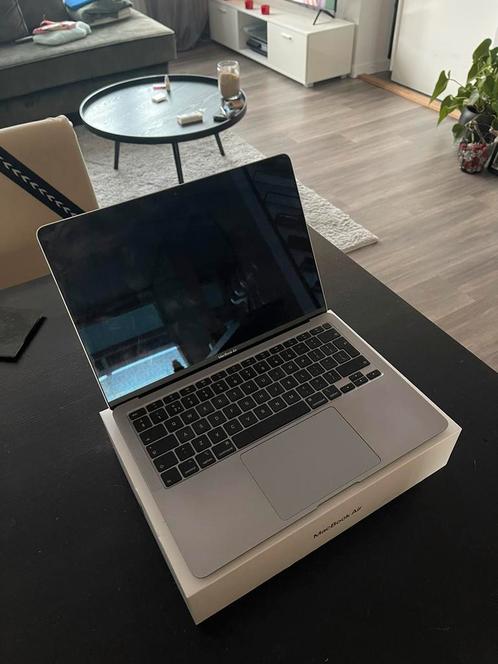 MacBook Air 2020 space gray