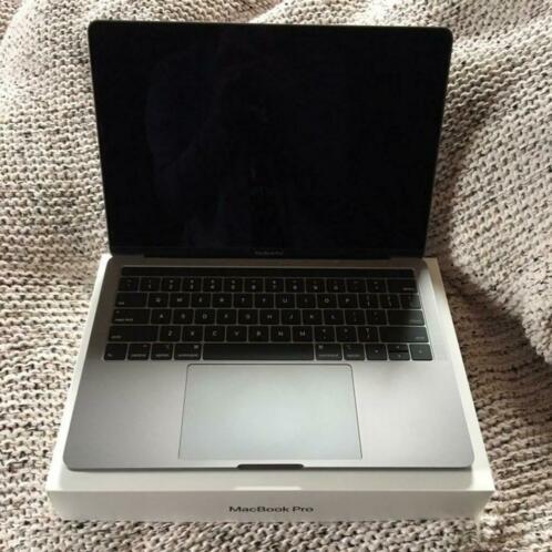 MacBook Air 2020 space gray