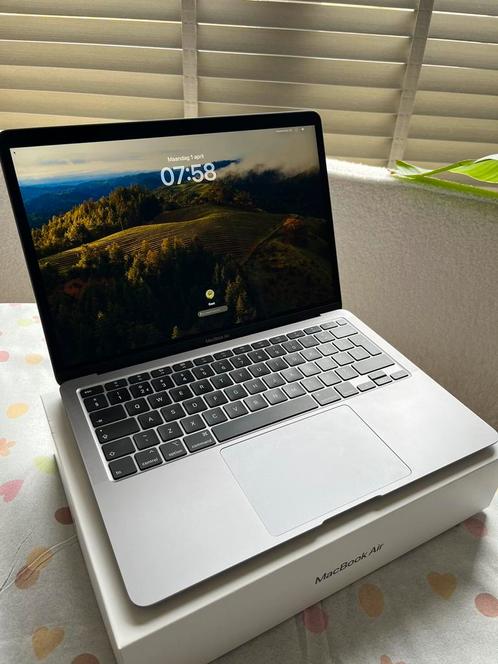 Macbook Air 2020 Space Grey Intel Core i3