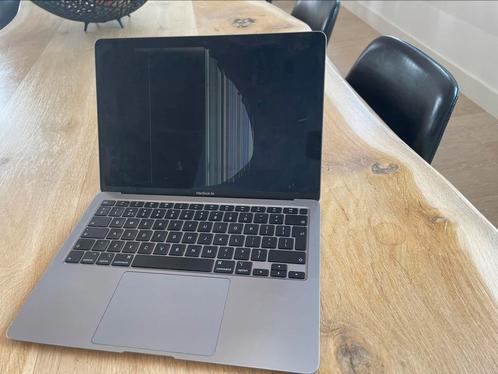 Macbook air 23 inch 2020 met kapot scherm