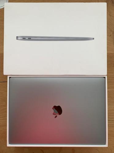 MacBook Air M1, 8 GB, 250 GB SSD - space grey (nieuw)