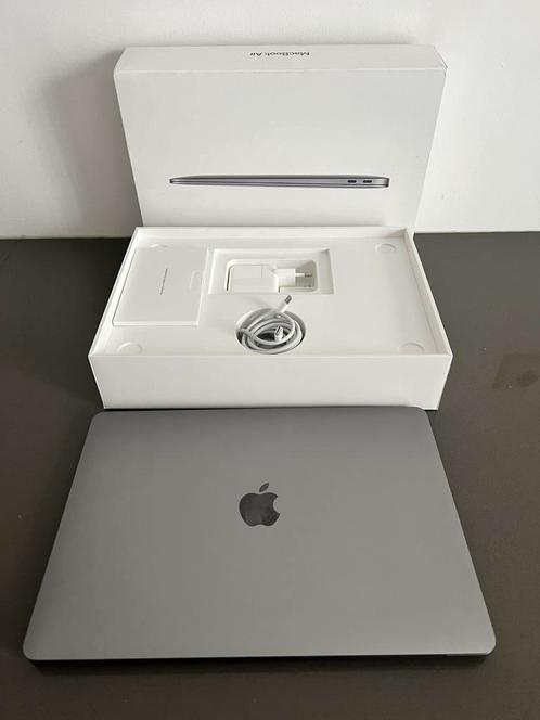 MacBook Air M1 met nog 1 jaar garantie
