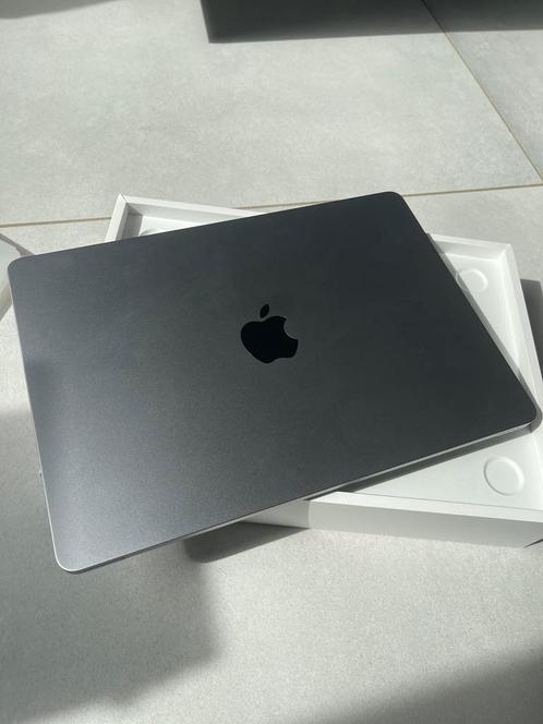 MacBook Air M2 2022