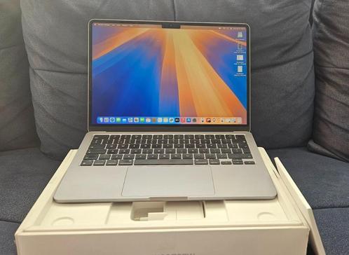 Macbook Air  M2  Nov 2023 13.6 inch  8gb  256ssd