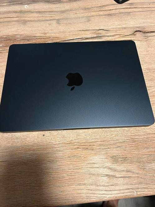 MacBook Air M3 2024 256GB SSD with AppleCare and Case