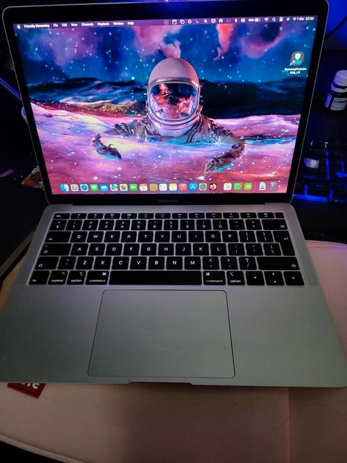 MacBook air retina 2019 a1932 ZGAN met MacOS Sonoma