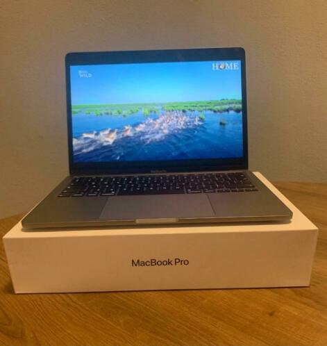 Macbook model 2020 Pro 13-inch 512GB