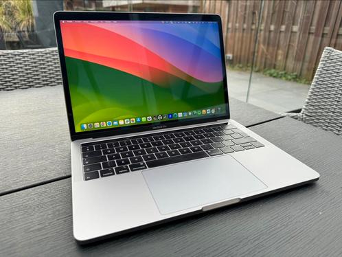 Macbook Pro 13 2019 Space Grey, 4x usb-c thunderbolt