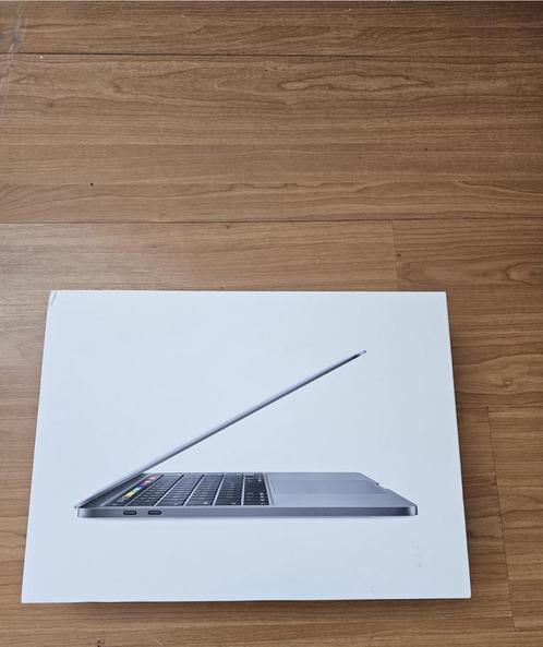 MacBook Pro 13  2020  512Gb  32GB Ram Touch Bar