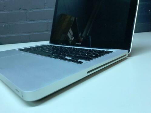 macbook pro 13 early 2011 i5  200.-