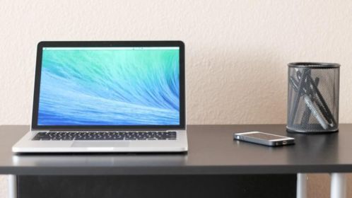 MacBook Pro 13 i5 2,5GHz500GBGRATIS Apple hoesOffice