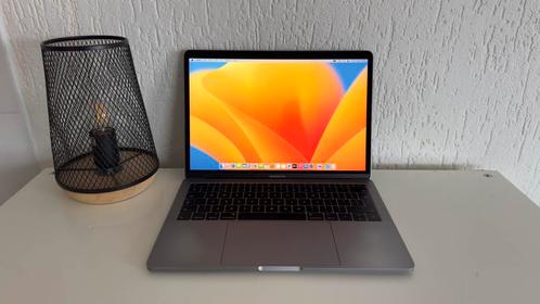 Macbook Pro - 13 inch (2017)