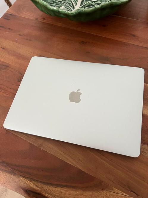 MacBook Pro (13-inch, 2017, 8G256G)