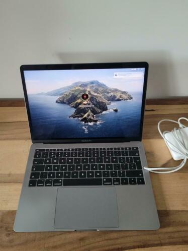 Macbook pro 13 inch 2017 i7 16 gb ram