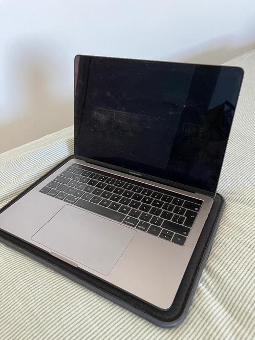 MacBook Pro 13-inch, 2018, 500 GB SSD, 16 GB RAM