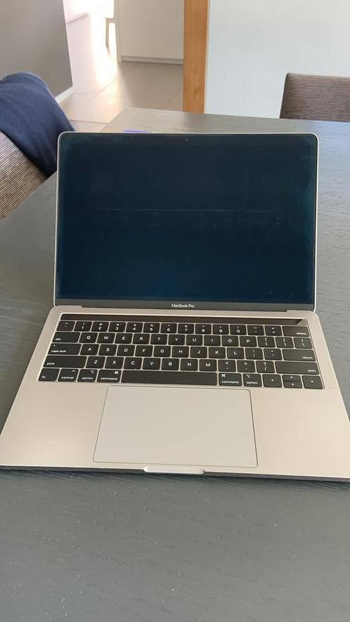 Macbook Pro 13 inch 2018