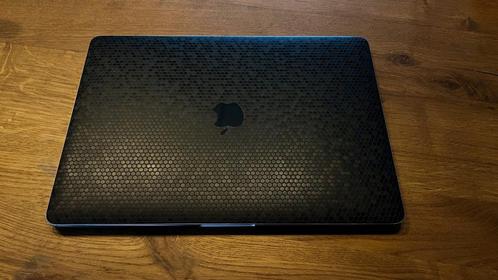 MacBook Pro 13 inch (2018) spacegrey  8 GB RAM  250 GB