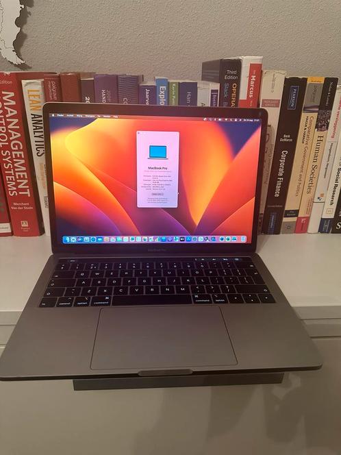 MacBook Pro, 13 inch (2019) 256gb  - Space gray