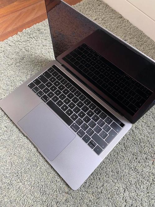 Macbook pro 13 inch 2019