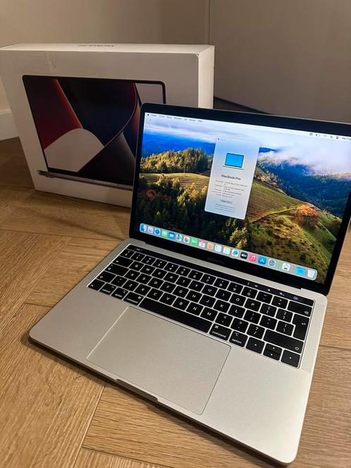Macbook Pro 13 inch 2019 Touch Bar - Intel i5 - 256GB - 8GB
