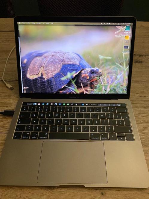 MacBook Pro (13-inch, 2019, Two Thunderbolt 3 ports)