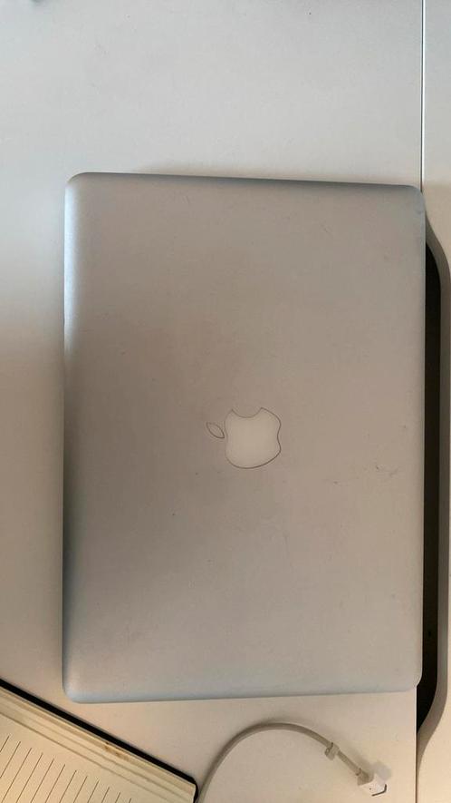 Macbook Pro (13-inch) 2,4 GHz i5, 4GB DDR3, 500GB